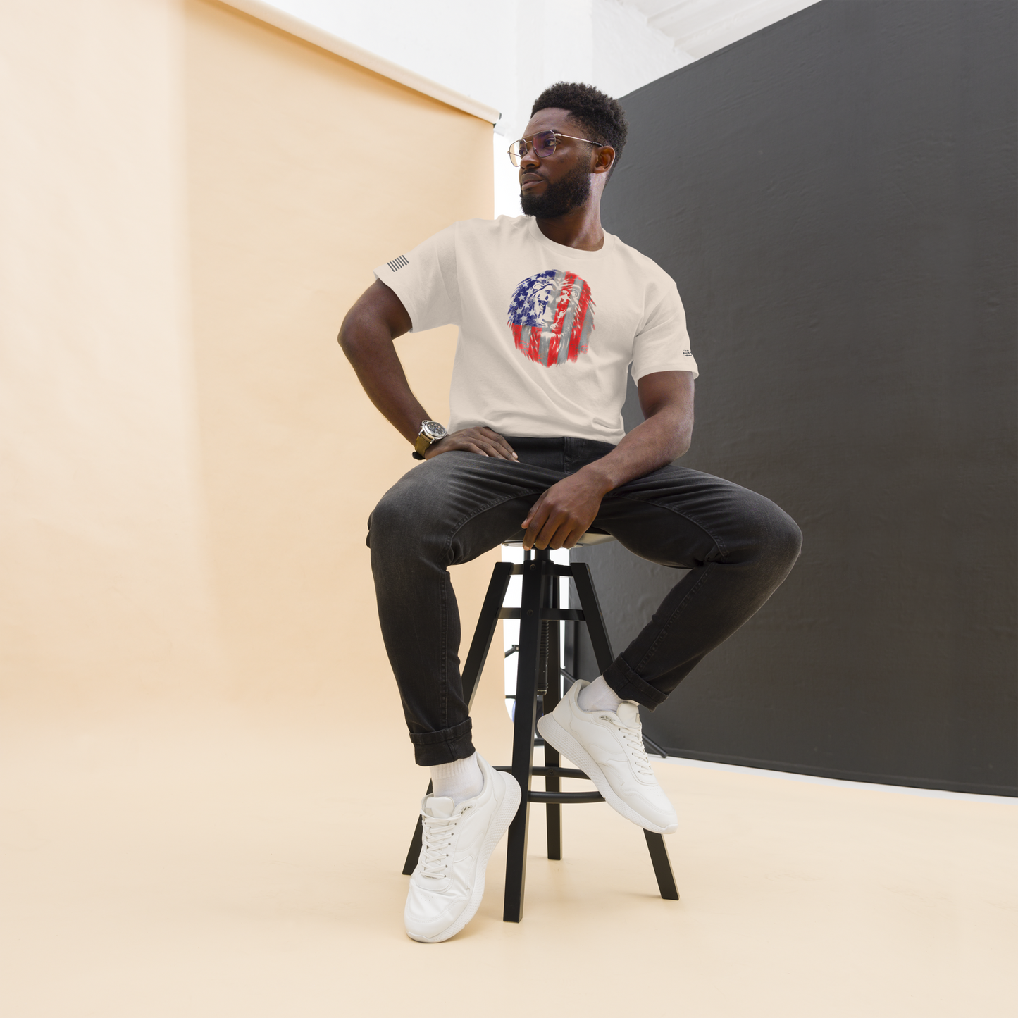 Patriotic Lion Men's classic tee